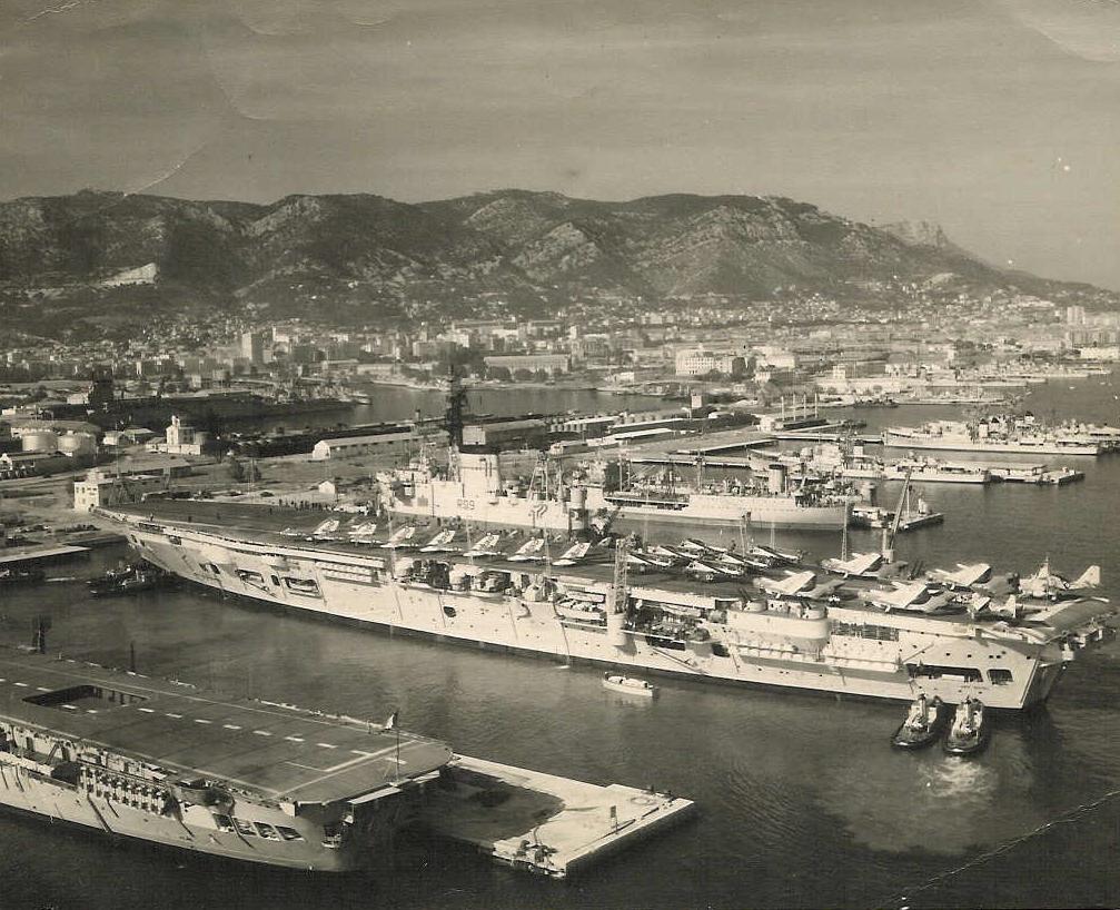 Ark_Royal_Toulon_1.jpg
