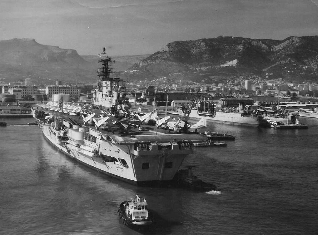 Ark_Royal_Toulon_2.jpg