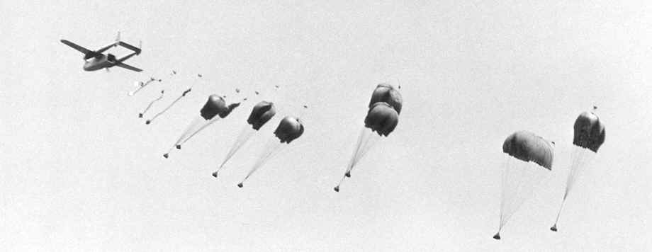 434th_C-119_load_drop.jpg