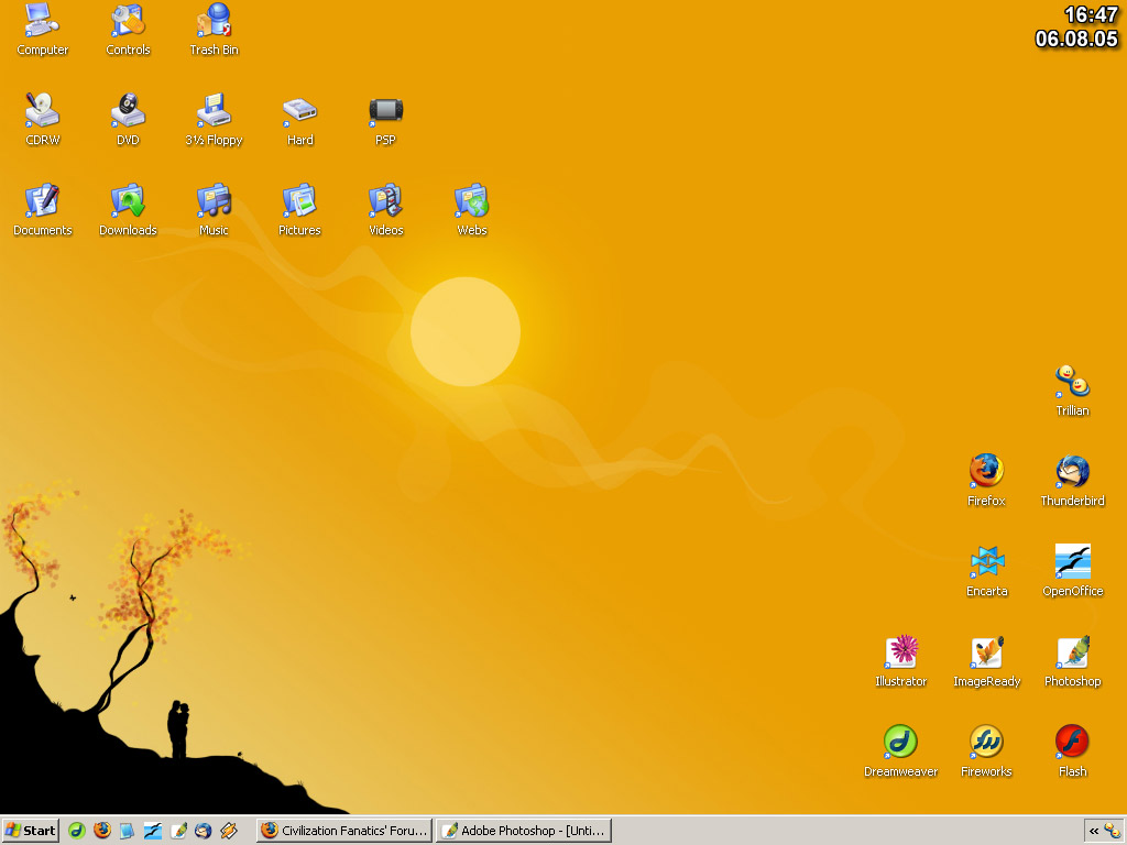plxdesk050608.jpg