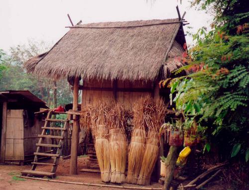 small_hut.jpg
